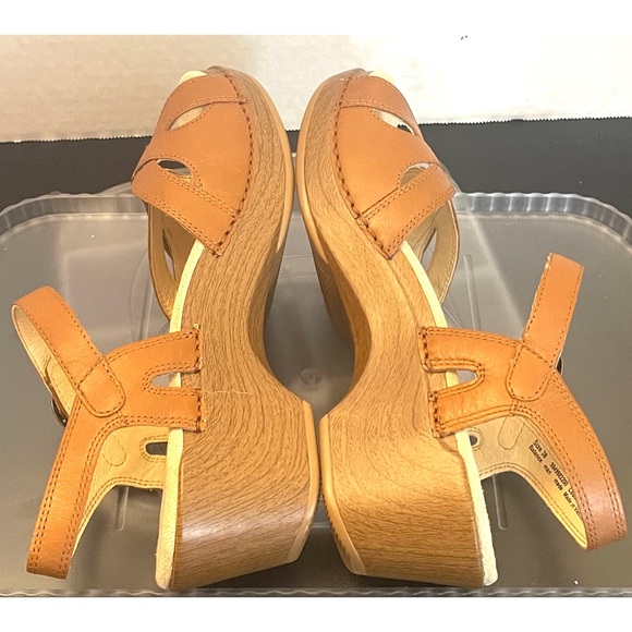 Dansko Footwear Women Leather Sandals Platform  Open Toe EU Size 38 Camel - Picture 11 of 12
